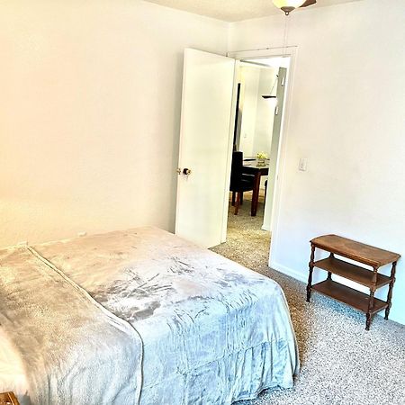 Daytona 2 Bed Apartment 10 Minutes To Beach With Balcony Port Orange Extérieur photo