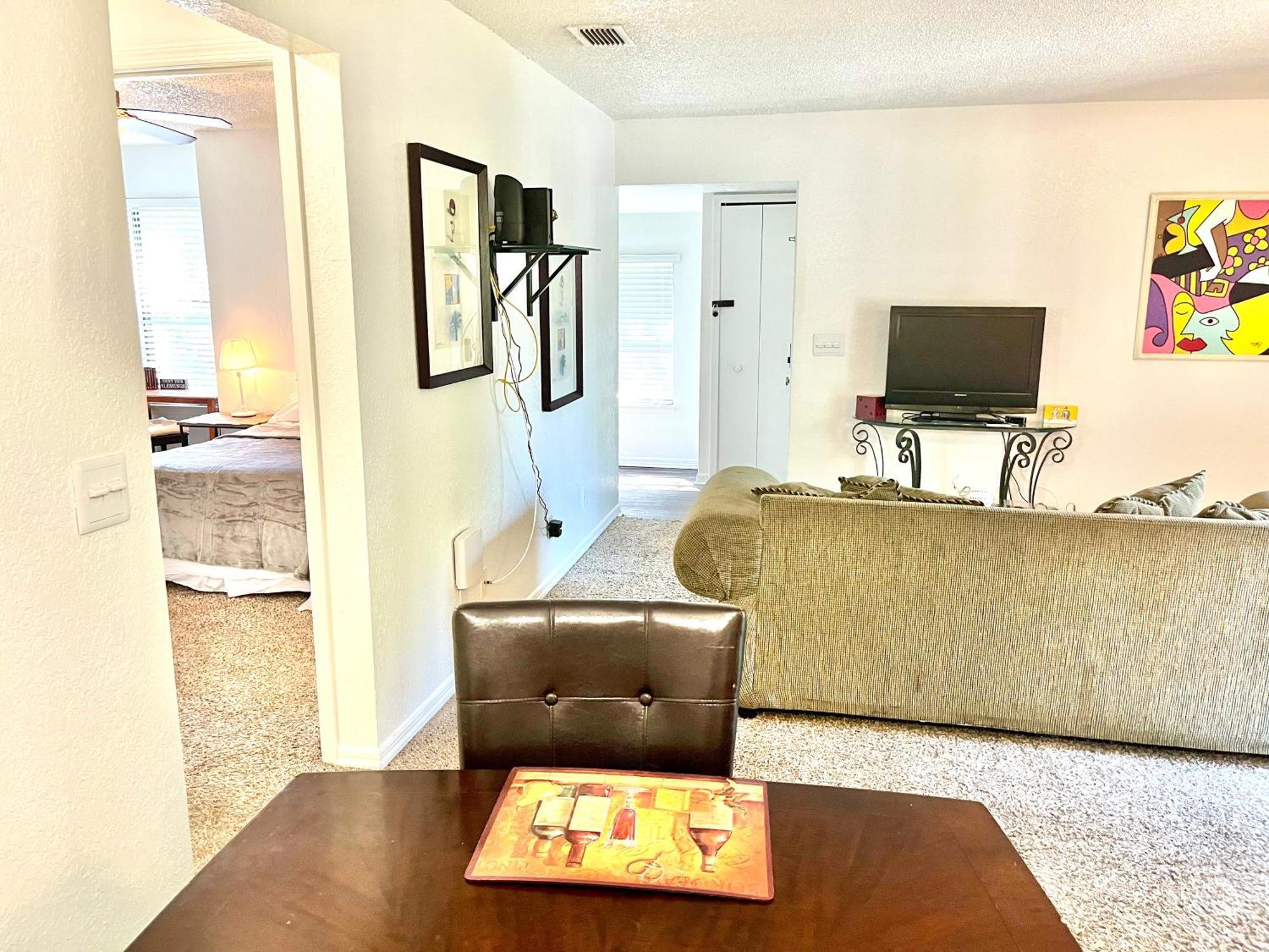 Daytona 2 Bed Apartment 10 Minutes To Beach With Balcony Port Orange Extérieur photo
