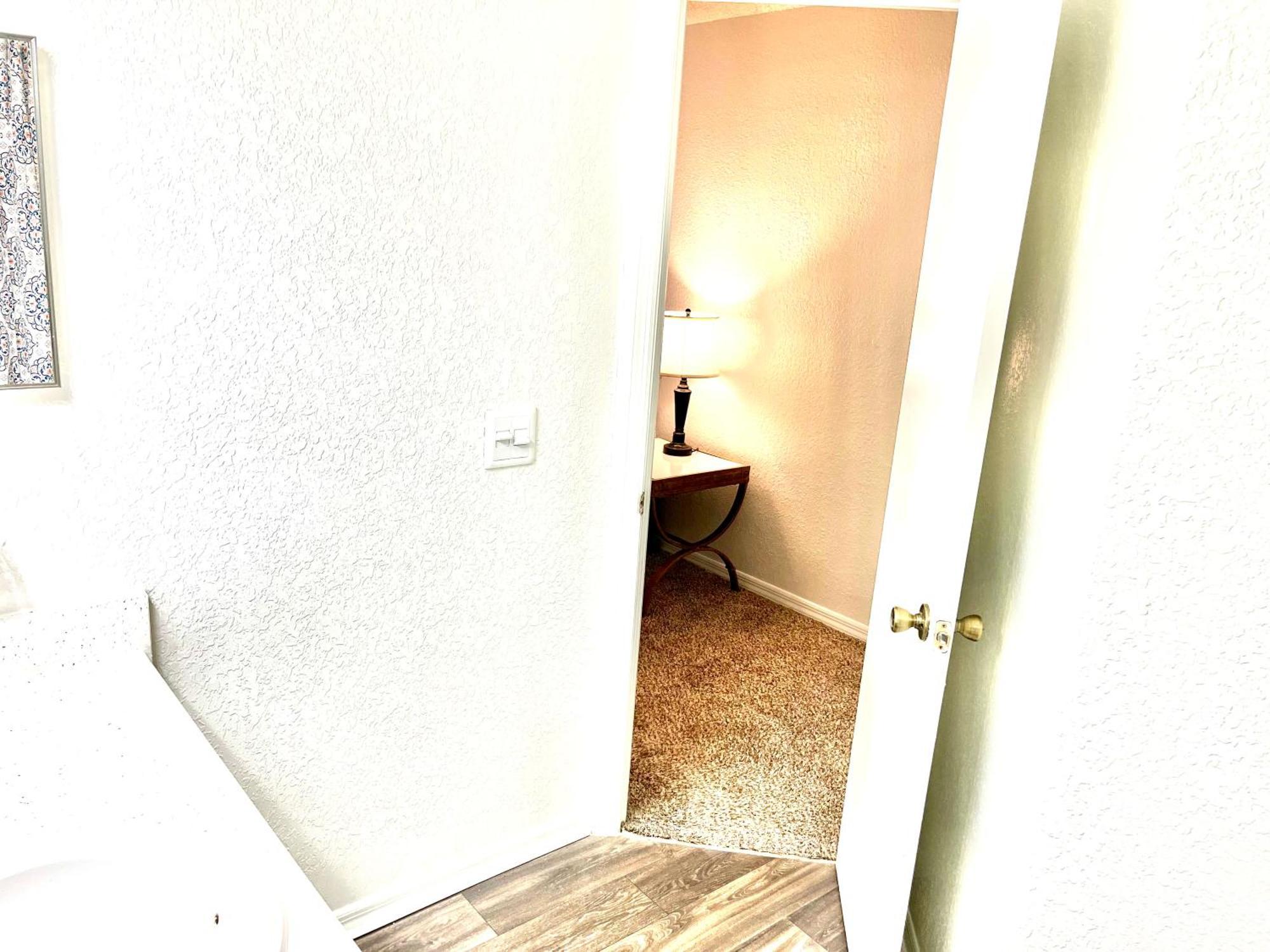 Daytona 2 Bed Apartment 10 Minutes To Beach With Balcony Port Orange Extérieur photo