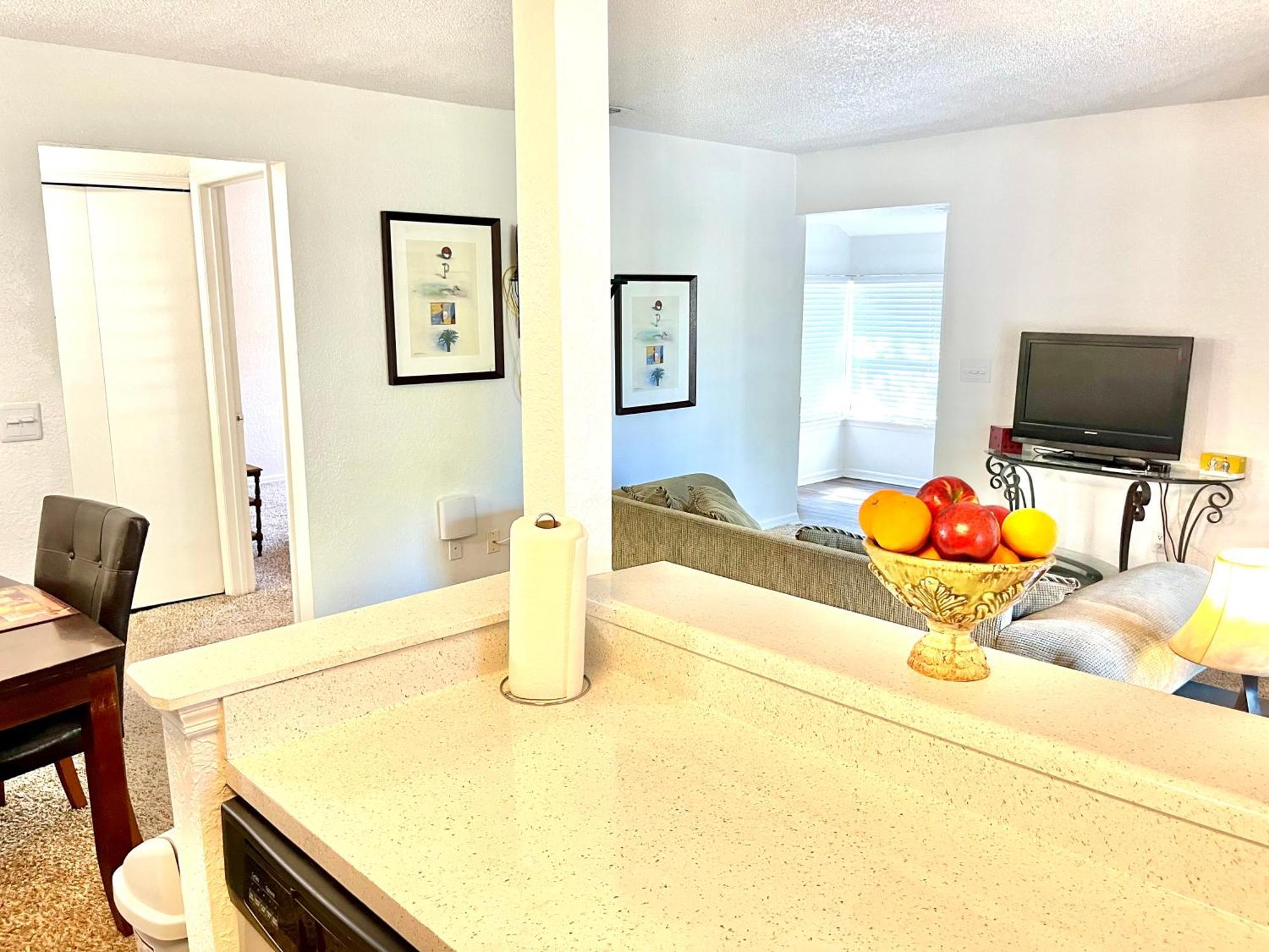 Daytona 2 Bed Apartment 10 Minutes To Beach With Balcony Port Orange Extérieur photo